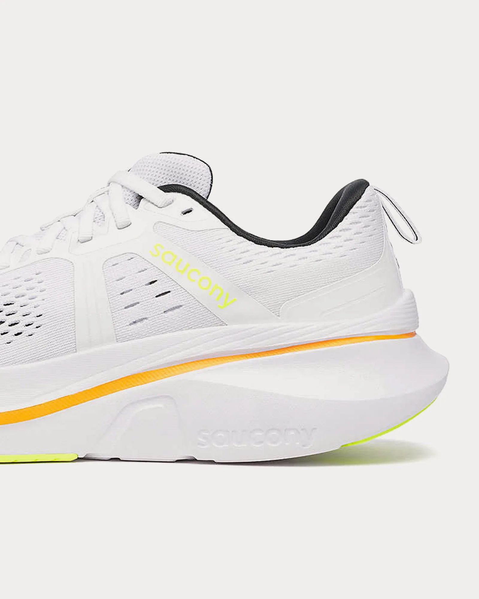 Guide 18 White / Peel Running Shoes